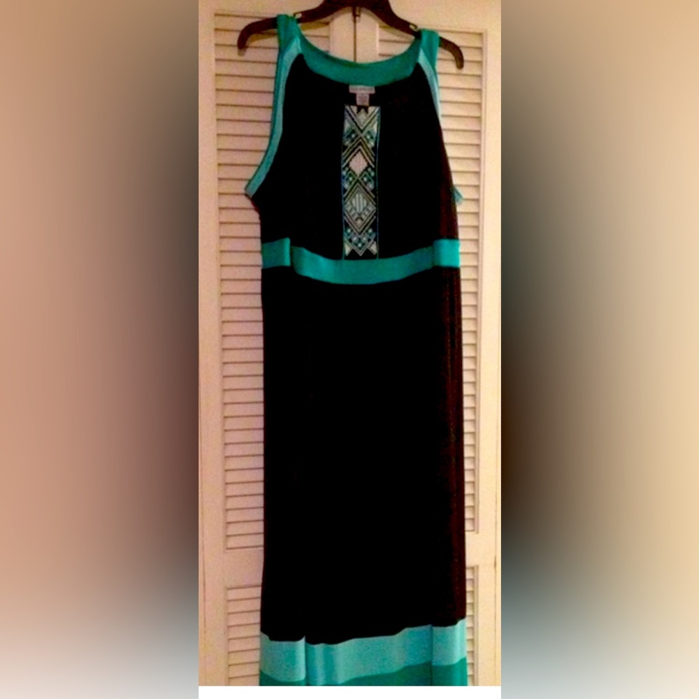 ISO this Catherine’s plus size dress in 1x, 2x or 3X (20, 22, 24, 26).